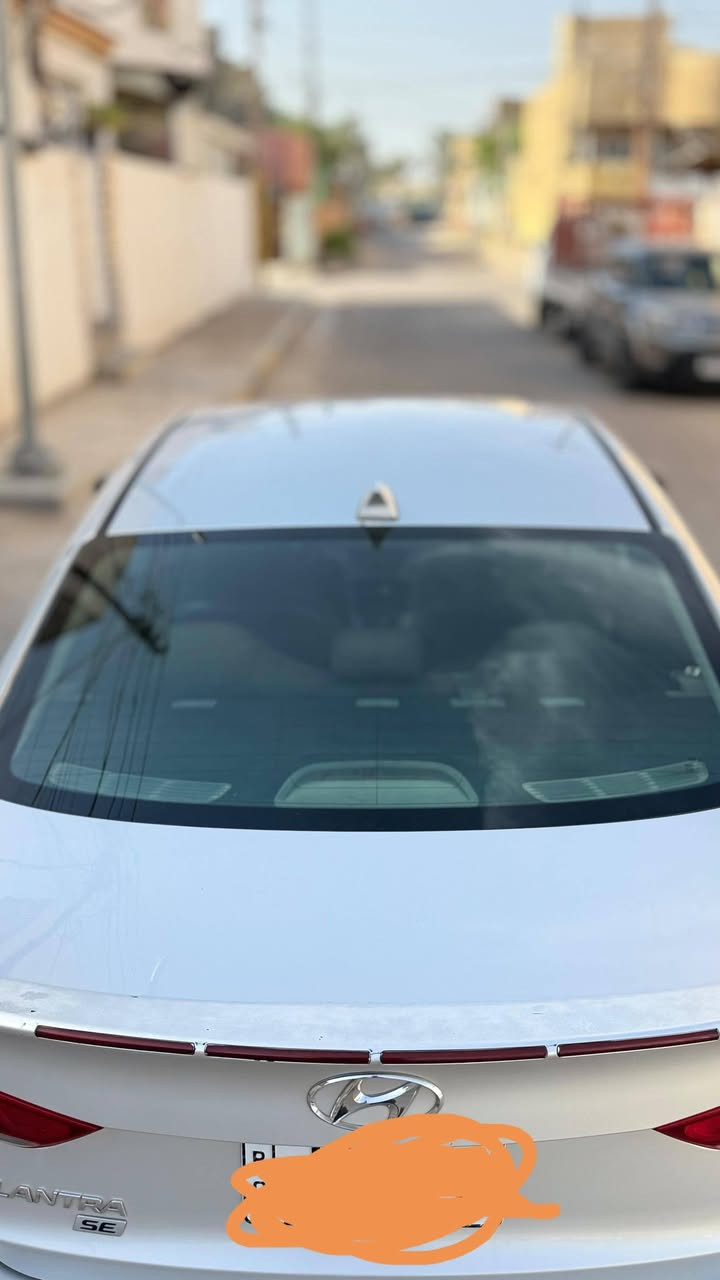 سلام عليكم كل عام والجميع بخير النترا موديل ١٧ وارد اميركي بيها ٣ قطع سيارة حلوه تبريد شغال حلو ما باسمي شخصيا رقم بغداد  انكليزي استخدام مال بيت  السعر ١٠٥  رقم الهاتف  *********** بغداد الثعالبه
