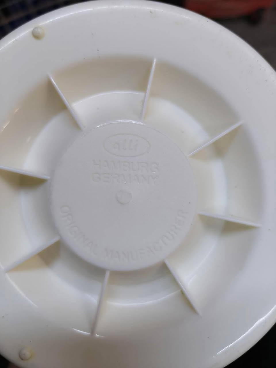 ترمز شاي الماني قديم جداا نظيف السعر ٣٠ الف


**إذا كنت صاحب هذا الإعلان وتريد حذفه لأي سبب، رجاءا أرسل رسالة إلى الدعم الفني**