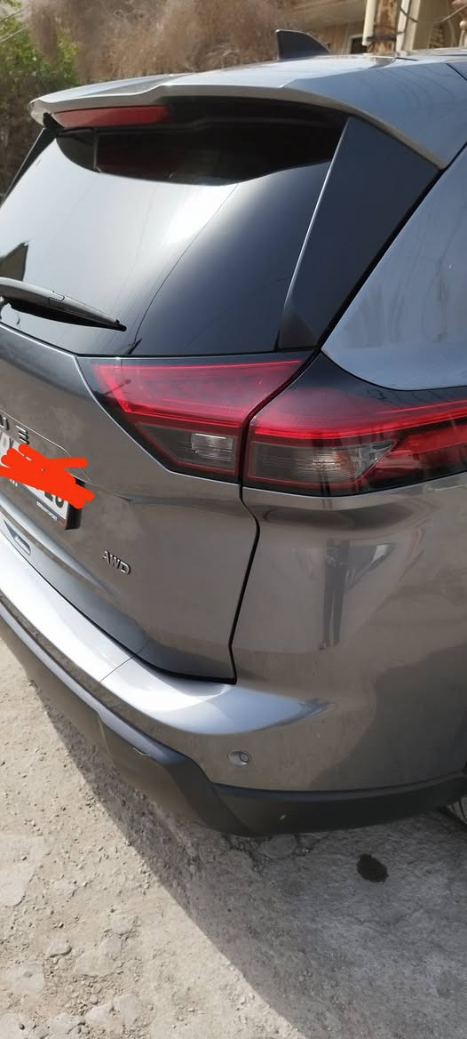 بسم الله الرحمن الرحيم
 اللهم صلّ على محمدٍ وآل محمد 
السلام عليكم و رحمة الله وبركاته 

للبيع..
نيسان روج 2024 الشكل الجديد 
محرك 3 سلندر.. 1500 توربو ..فور ويل Awd
201 حصان.. رقم اربيل السيارة باسمي رقم وسنوية وهزة جديدة.. دهن توتاشي اصلي وكالة+ بانزين محسن 
ماشية 35.494 كيلو متر .
شاشة كاميرا 
حساسات ورادارات 
 ونقطة عمياء 
أوتو هولد ..auto Hold
اوتو ستارت autoStart
تحكم استيرن مثبت سرعة
لايتات امامية زنون بلادي 
لايتات خلفية ليد بلادي 
تبريد قطعتين 
وضعيات القيادة...
1. اوتو.. Auto 
2.ايكو.. Eco
3. سبورت .. Sport 
4. سنو.. Snow
5.اوف رود .. off road
حادث السيارة 
بابين مبدل بلادي شركة... السايق وخلف السايق 
البجم الامامي والخلفي كبس..
السيارة جديدة جداً وشرط التحويل 
موجودة السيارة بغداد.. البنوك 
السعر... 165 .. ومجال بسيط 
للتأكيد السيارة بأسمي رقم اربيل شرط التحويل 
صور الحادث موجودة 
رقم الهاتف... ***********
واتساب
