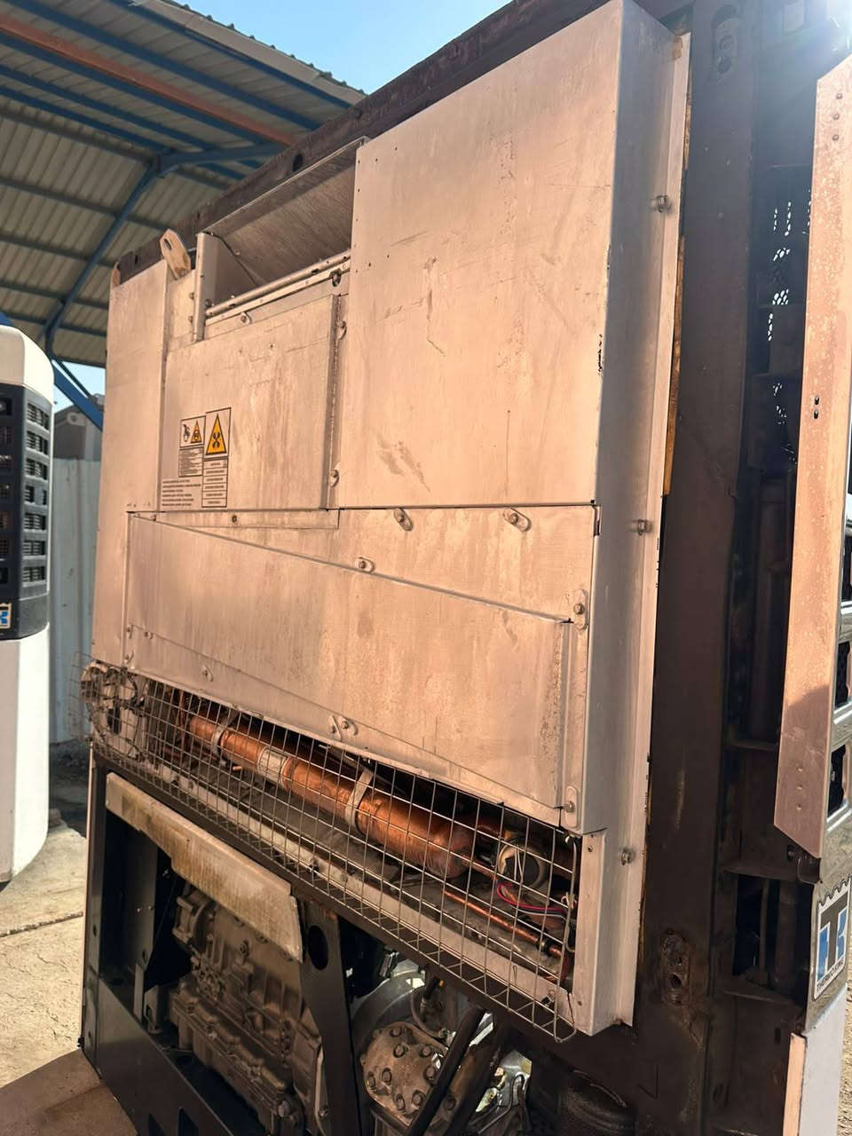 بصمه SL400e🍃
غاز 404 بلادي
موديل 2007 
محرك دبابه حديث V88
للاستفسار : ***********
