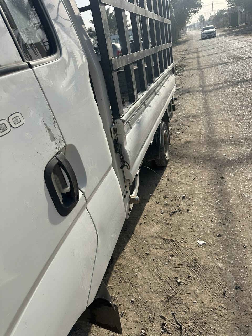 السلام عليكم 
كيا حمل موديل 2700 
موديل ٢٠١١ 
للبيع السعر المطلوب ٩٠$ 
مكفوله من الضربه 
المكان بابل السياحي 
***********
