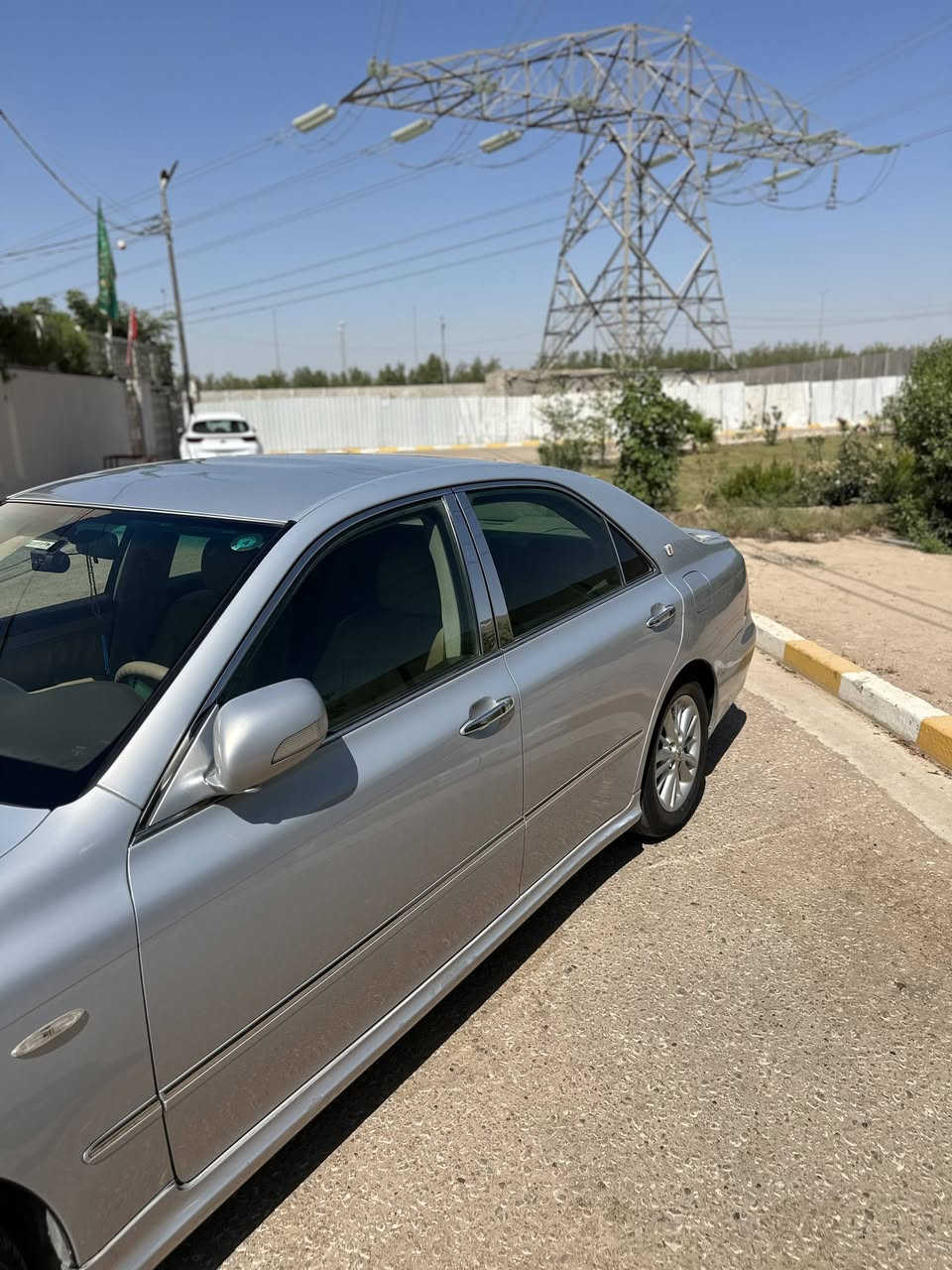 شاهينة أصولي قرار 48 
مكفول أصولي 100%
موديل 2004 مداور ثاني يوم
الجوه تحوير نجف والفوگ إمارات نظيف
لون بحري مميز شاصي 82
3 دگم
5 بصمات شغالات
دواخل جلد بيجي بالكامل
4 كشنات كهرباء
ستيرن كهرباء
تحكمات بالستيرن
هيتر بالمري 
بلوتوث
رادار مانع تصادم شغال
ثلاجة خلفية
تبريد خلفي 
بردة خلفية 
تحكمات خلفية فول
تايرات جدد 
گير ومكينة ترايك على اليعجيك

مكاني بالنجف
للإستفسار إتصل على 
***********
