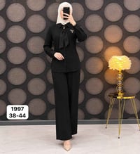 سوت نسائي • سواد فحم • قياسات ٣٨-٤٠-٤٢-٤٤