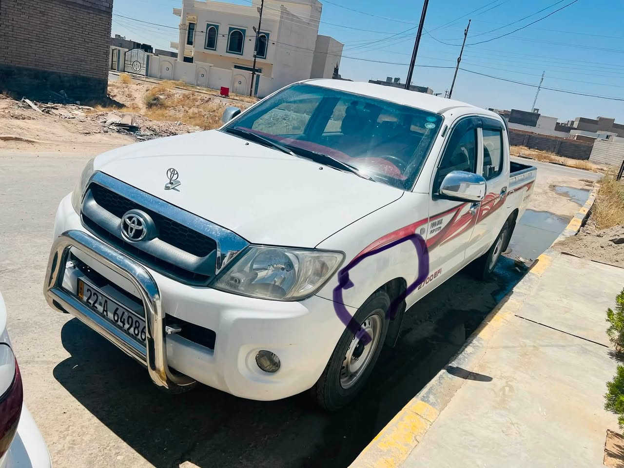 بسم الله الرحمن الرحيم
مكلف بالنشر السيارة باسم راعيها الشرعي تحويل مباشر

للبيع: تويوتا هايلوكس 
*هزه جديده لل ٢٠٢٧
* المحرك: 2700 سي سي EFI بنزين
* ناقل الحركة: عادي (5 سرعات)
* تبريد شغال شرط ثلج ❄️ وتدفئة 
* شاشة لمس
* كاميرا خلفية
*تحكمات ستيرن
*بجم ٢٠١٠
* مقود متعدد الاستخدامات
* داخلية نظيفة ومرتبة
* الهيكل واللون بحالة جيدة
*تخم تاير تركي جديد
*صدر امامي خلفي جيد 
* السيارة جاهزة للاستخدام ما تصرف عليها ربع 

السعر   ١٣٥ 

للاستفسار الاتصال. …      ***********
