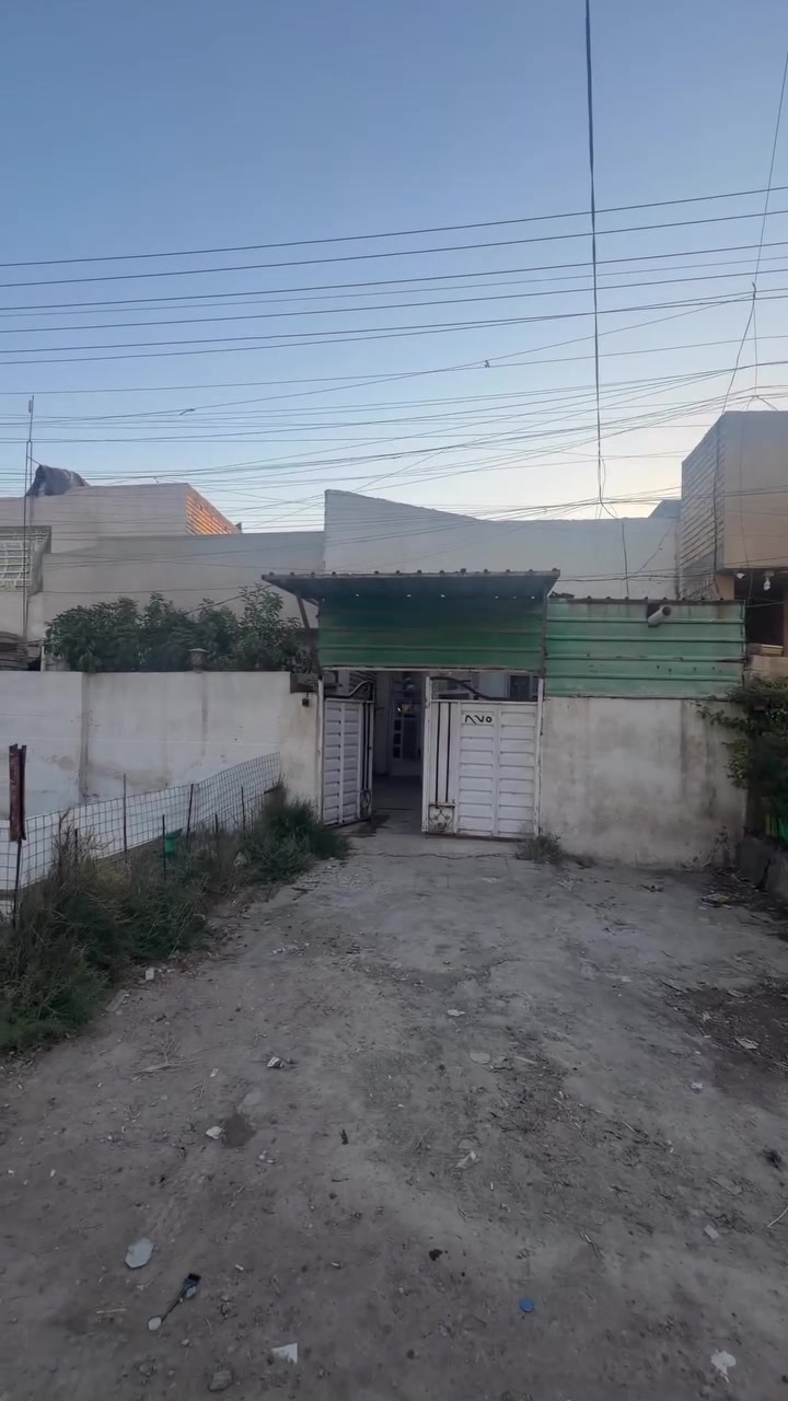 سلام عليكن بيت ليجار مساحه ١٠٠ متر قاط ونص غرفتين منام يجاره ٢٥٠ قفل قفل مكتب حيدر حنون او تصال  ***********
