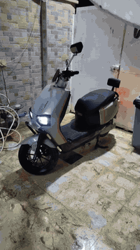 دراجه شحن للبيع نضافه كدام العين
نضام تشغيل عن بعد 
نضام بك 
ملف 2000
مكاني موصل 
رقم اسيا ***********
سعر 700 وبي مجال 
المو شراي لا يعلق او يتصل
