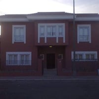 صباغ  متفرغ حاليا اشتغل قطعي وباليومية عمل درجة اولئ وتر ستوب داخل خار...