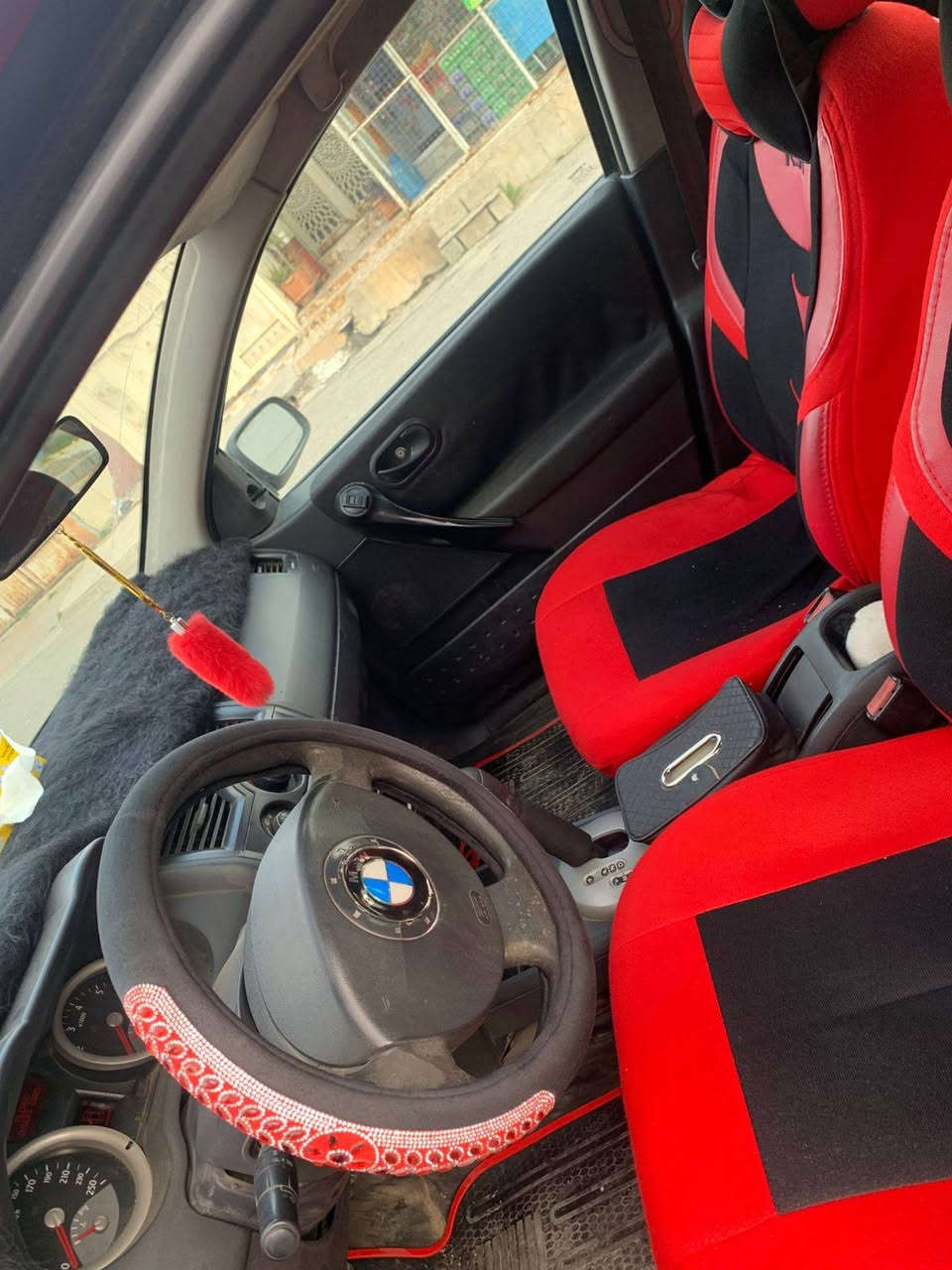 رينو الفين وخمسه للبيع تتفيه فول سياره ناقصها بس دفتر بانزين السياره بصمه بلادي السعر42بيها مجال قليل للستفسار اتصال ع رقم ***********
