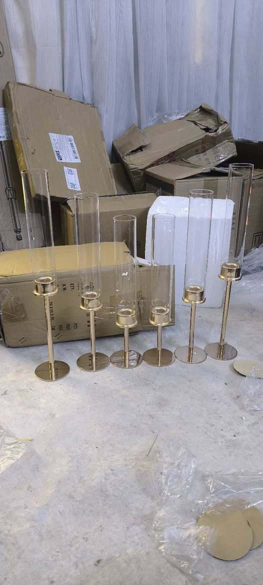 شمع دان معدن ذهبي ثقيل 6 قطع


**إذا كنت صاحب هذا الإعلان وتريد حذفه لأي سبب، رجاءا أرسل رسالة إلى الدعم الفني**