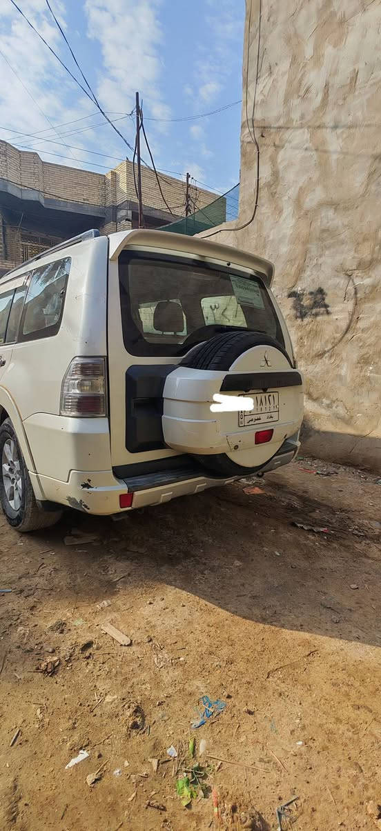 سلام عليكم
باجيرو ٢٠٠٩
محرك ٣٥٠٠ جديد
كير مكفول
فول مواصفات
سلايج روف
اشاير مري
دمام
سماعات
شاشه كبيره لمس
فور ويل

وهواي بعد مواصفات الميعرف الحبتور يبحث عنهه
بيهه قطع٢تين صبغ وقطعه امبدله اصليه نفس اللون
سياره حلوه ورزنه
ترايهه وين متريد
الصدر يرادله ترتيب فقط
***********
موقعي بغداد الامين الثانيه

عارضهه ب١٢٧ وبيهه مجال
سياره متعوب عليهه
