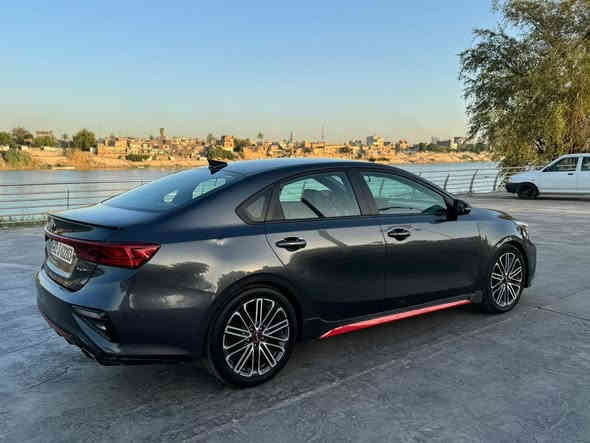 كيا فورتي GT مديل 2020
ماشيه 53 مايل
كير Dct دبل كلج
مكينه 1.6 تيربو مكفولة 

رقم اربيل الجديد تحويل ملكية  وكالة مضمون 
 ضرر خفيف مثل مموضح ب صور بدون ايرباك بدون دواخل 
حادثها جاملغ عكس السايق وربع البنيد 

مواصفات GT 
(201) حصان
🔵بصمه
🔵اشاير مري 
🔵شفتات ستيرن 
🔵رادار جانبي
🔵رادار تحديد مسار 
🔵مانع انزلاق
🔵كشنات جلد  مطعمة بقماش وعلامة GT
🔵تبريد منظومه كامله جديده ثلج بالصيف 
استيرن اسبورت

المكان : بغداد 
الرقم : ***********
السعر : 153$ وبيه مجال للشراي 
والتوفيق للجميع ان شاء الله 🌹
