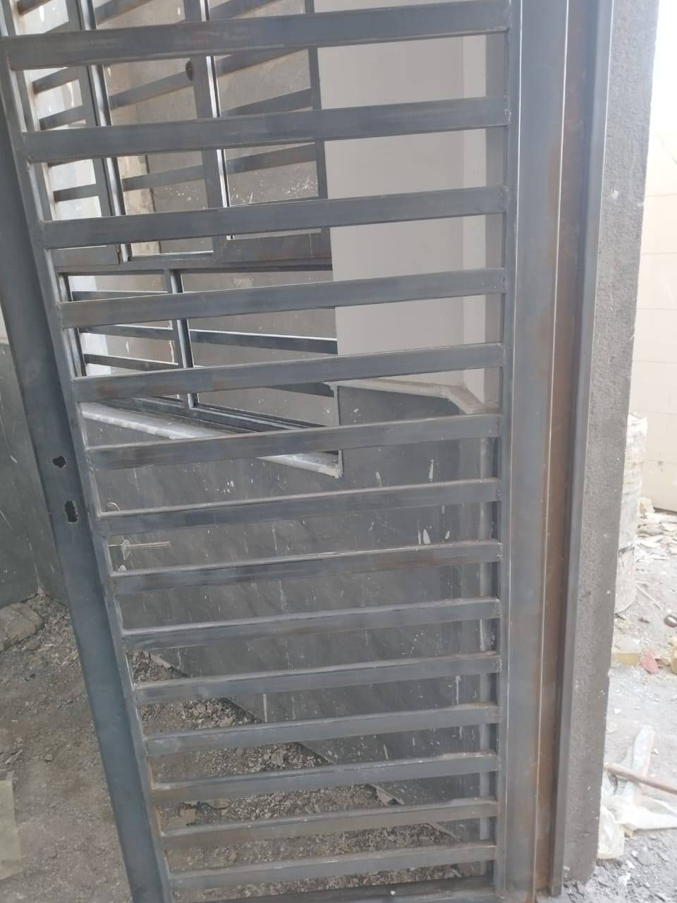 تنظيف شبابيك وأبواب فقط درجه اولى الحقل الاول الثاني الثالث الرابع وجميع المناطق في المجر الكبير  اتصال على رقم***********
