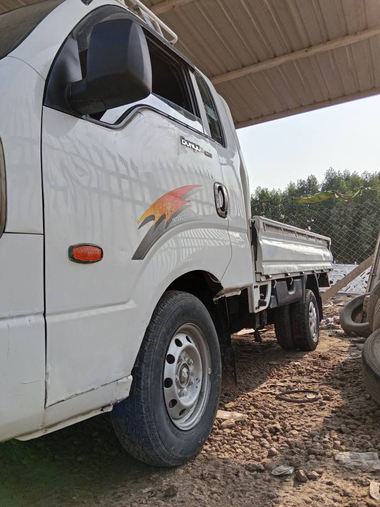 السلام عليكم للبيع كيا 3000 مفتوح موديل 2007 السعر 75 وبيه مجال رقم بابل ***********
