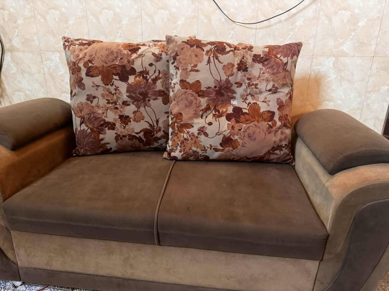 السلام عليكم تخمين نضيفات جدآ لبيع بسعر مناسب
مكان محاويل
استفسار ***********
