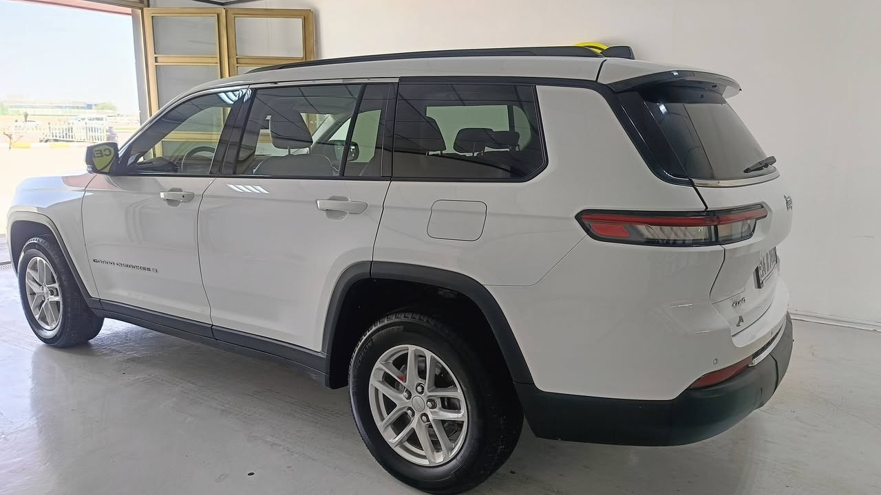 بيع مستعجل
البصرة 
***********
السعر 285 وبيهه مجال بسيط 
2023 وارد امريكي بدون حادث
سياره جديدة 

اجاوب اتصال فقط

ماشية 57
كامرات دوارة جانبيه
مواصفات فول ماعدا البانوراما
