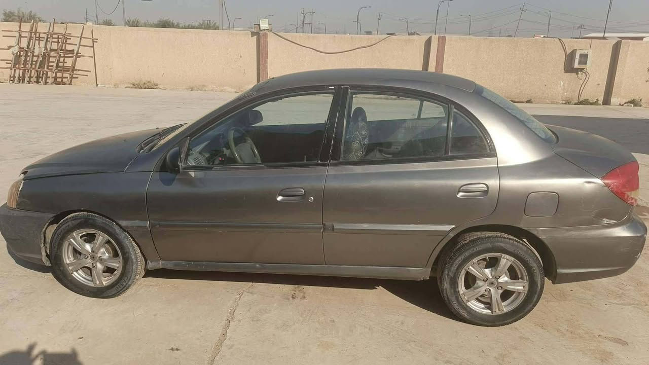 السلام عليكم
كيا ريو للبيع موديل 2004
اللون رصاصي رمادي
كير اوتماتيك
مكينه ع الفحص
السياره جاهزه نظيفه من كلشي
رقم بغداد انكليزي
هزه جديده2026
 باسمي شرط تحويل ثاني يوم
حداديه خير من الله
سياره معدل خير من الله
كهربائيات جاهزه كلشي شغال
دواخل السياره جديده
تخم تاير جديد
تبريد نقص غاز
مكان السياره طويريج
السعر 48 و بيها مجال للشراي
***********
‏‪***********‬‏
