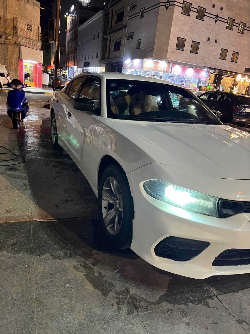 السلام عليكم

للبيع جارجر Sxt وارد كندي موديل 2018 كلين مكفولة كفالة عامة من الصبغ والتبديل والضربة  هنا ابو دراجه ضرب الباب وبدلته اصلي جديدة و ما تتقارن بالمهجومات ماشيه 183km فقط السياره بأسمي 

موصفاتها

- تشغيل بصمة

-تو ويل 

-كراسي كهرباء

-مري هيتر

-كشنات جلد حار بارد

-شاشة كبيره كار بلي

-قطعتين تبريد

-تشغيل عن بعد

-تحكم ستيرن

-مكينة 6 سلندر 3600

-منضومة زنون

-سماعات الباين 

-كامرة+ حساس اصلي

-سبيرها + العدة ما مستخدمات

-تخم تايرات  جديد 

مكاني - بصره -مناوي باشا

السعر 205وبيه مجال للطيبين 

الاستفسار ‭*********** البصرة, العراق
