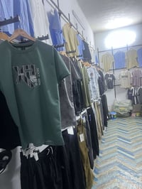 شلعة ملابس شبابية وأحذية عدد الملابس 155قطعة بجايم تراكات برمودة تشيرت...