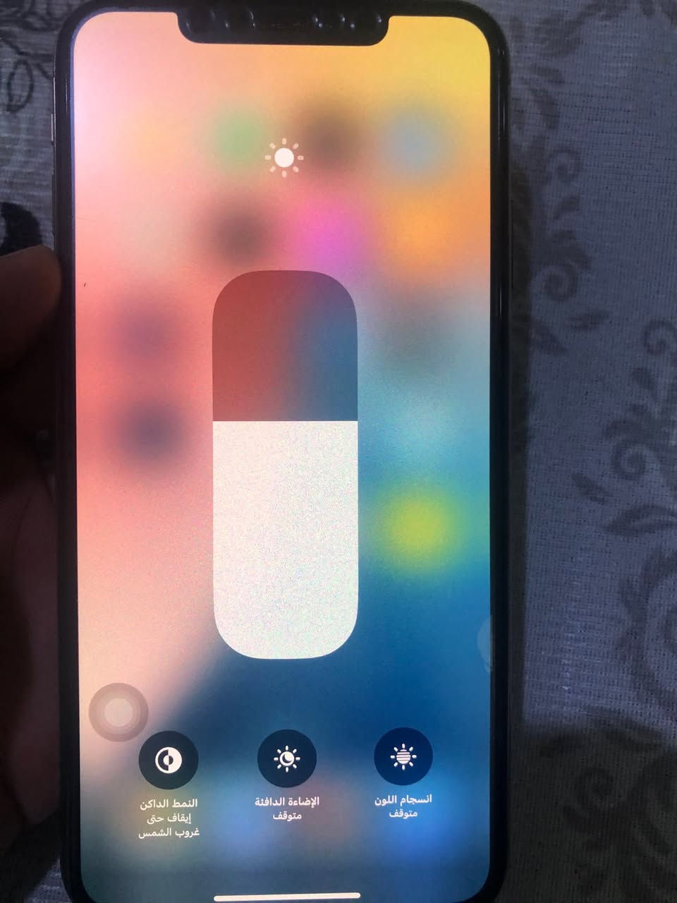 سلام عليكم للبيع ايفون XS ماكس ذهبي ويا كارتون ذاكره 256 شريحتين بطاريه 100 مبدله اصليه ومبدل ضهر فقط الباقي كفاله شرط الفحص تاخذه من باب البيت سعره 200 الف مكاني البصره القبله ***********
