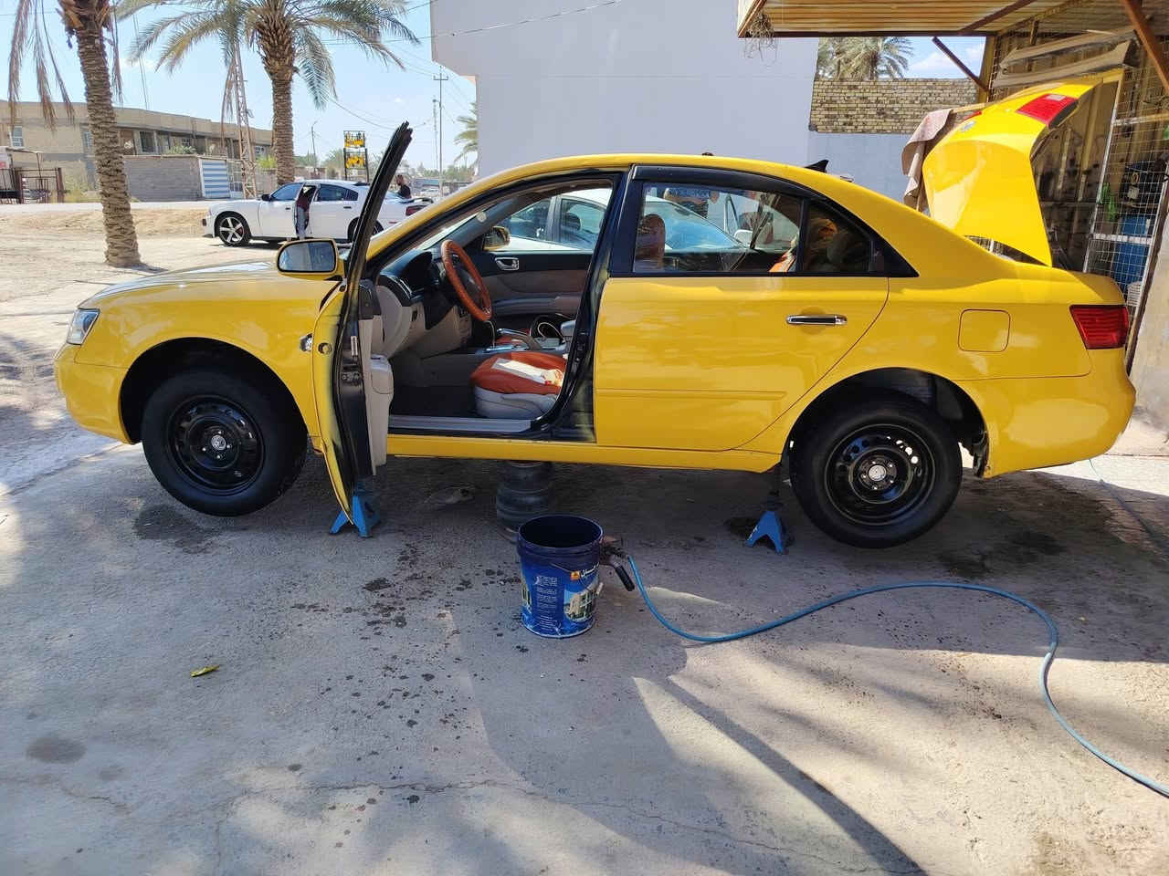 السلام عليكم أخوان..  سونتا موديل 2007 وارد أمريكي حادثه جاملغ خلفي.  بدون حوض وشواصي ليبل واحد  مكينه 2400.      
تخم تاير جديد حداديه تبريد ثلج مكينه دوشمه.
  رقم بغداد دولي بأسمي مصفره هئيه وغرامات.  العنوان بابل حله مركز المدينه ( *********** )  السعر ( 90 )
