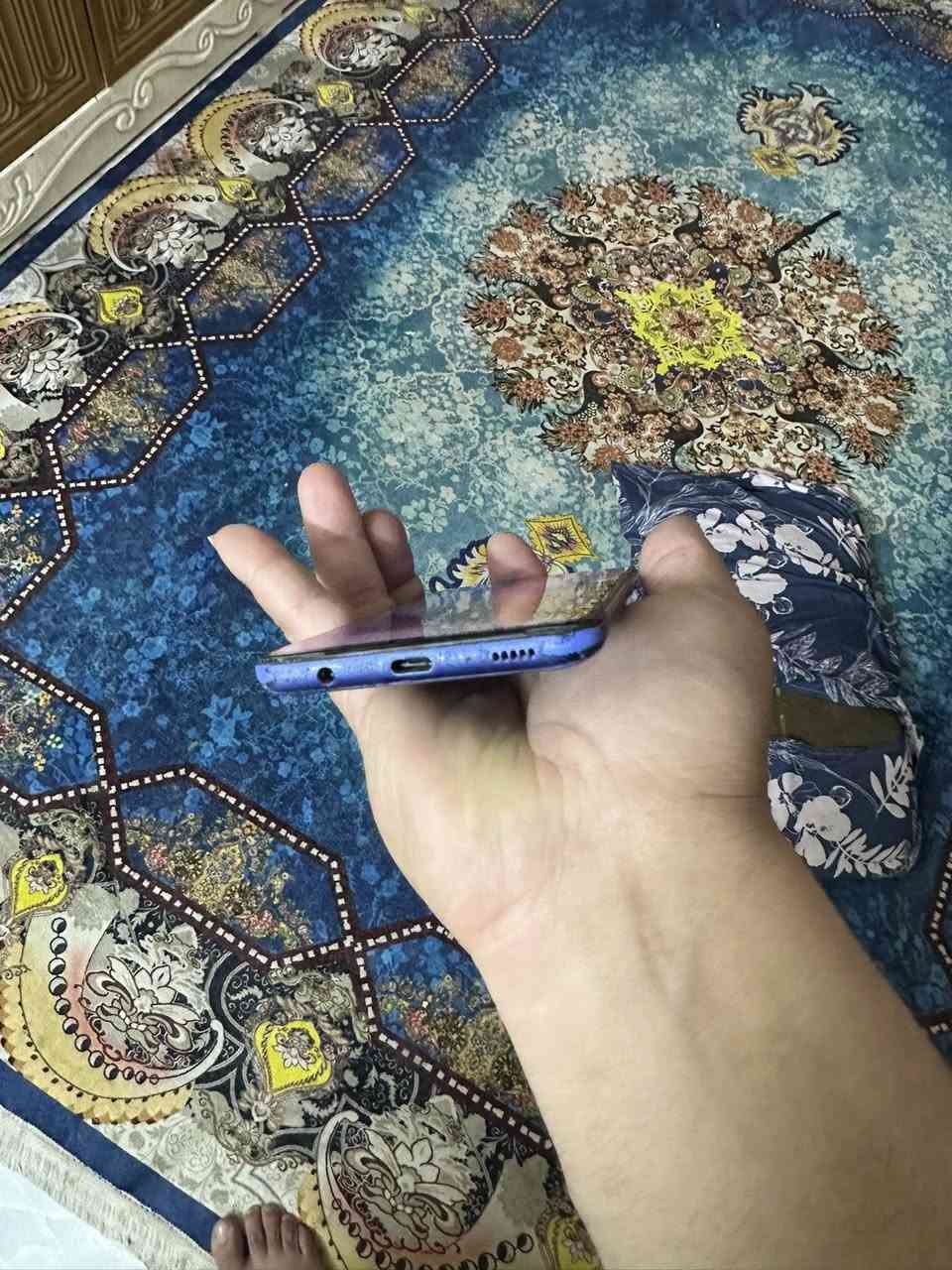 A51
شاشة مفطورة 
مكان بغداد الرصافة سعره 50
تواصل خاص او واتساب ***********
