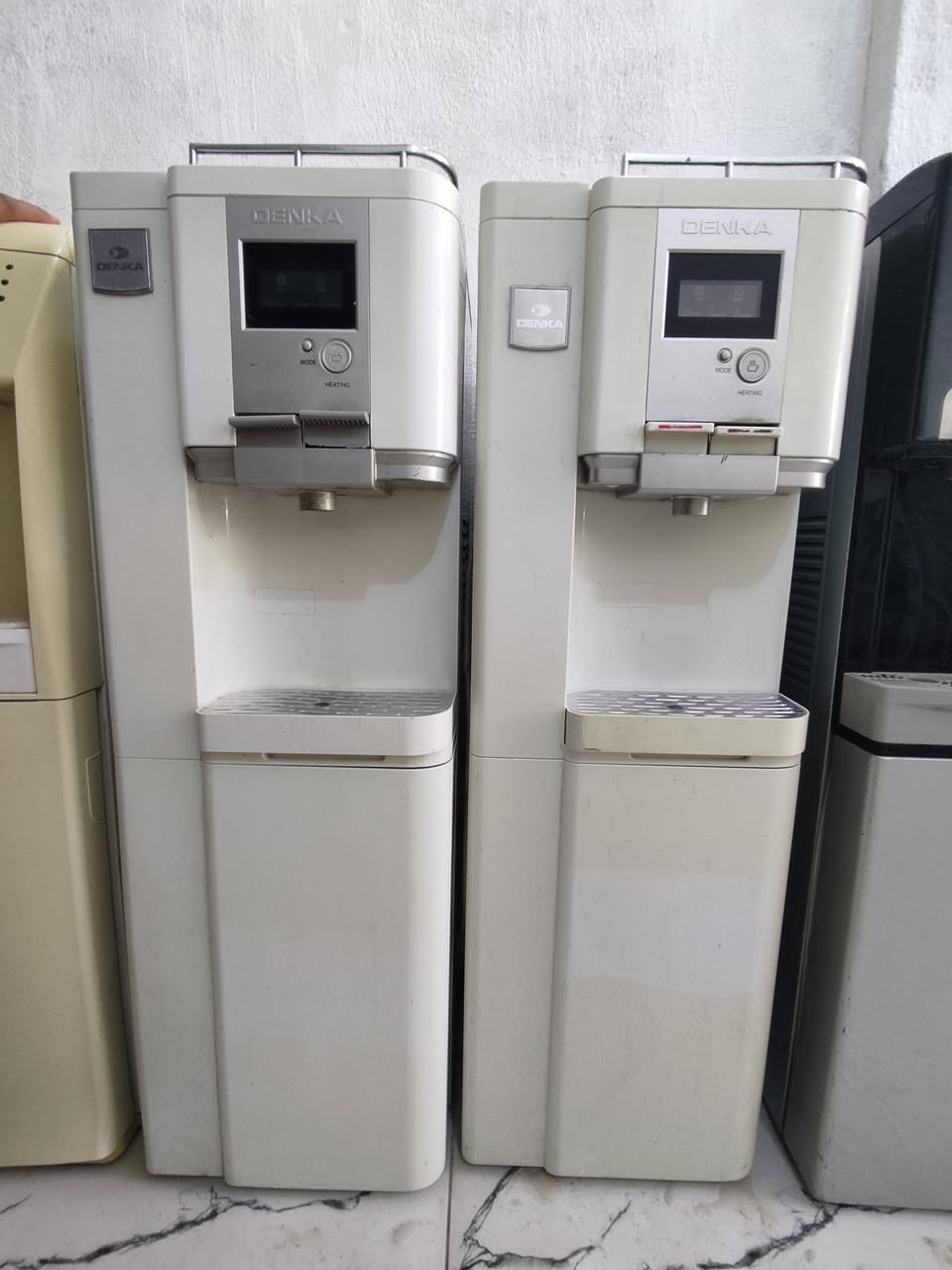 سلام عليكم متوفر برادات مي كله شغال عل فحص حار وبارد كل واحد وسعر مكان كربلاء حي العسكري سوق العابد 

 ***********
