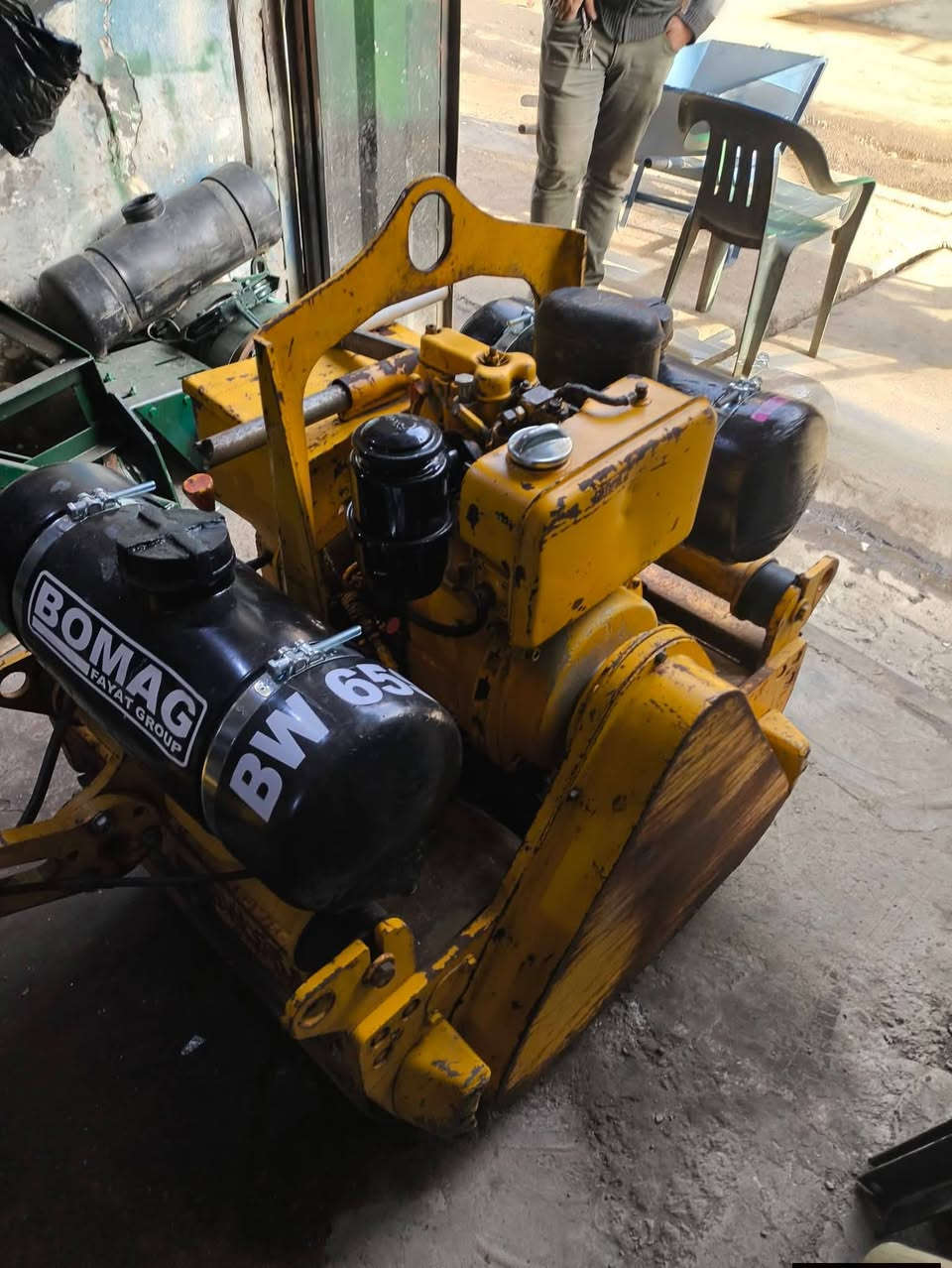 حادلة بوماك يدويه ألماني المنشأ ثلاثة ارباع الطن جاهزة من كلشي كير وماطور جديد هزاز شغال للاستفسار الاتصال 
***********
