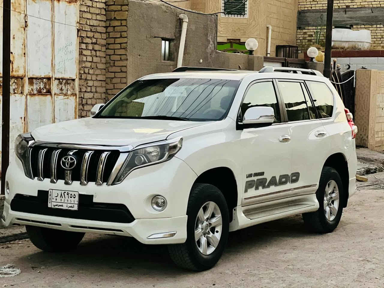 السلام عليكم
 برادو موديل 2015 رقم بصرة كويتية السيارة السيارة نضيفة جدا فول مواصفات دبل تانكي
السعر 310$ وبيها مجال
للاتصال ***********
