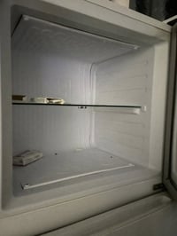 ثلاجة • داخلها جبير • تبريد حلو