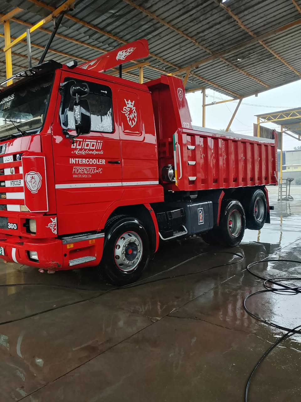 السلام عليكم. 
                                                                          
اسكانيا:113بطه

موديل:1991

كير900ولكير شرط اصبانه مامضروب

مكينه:فحمي استندر وشرط لاصرف ولا نفخ

سنكر:جوبليس بومه

وتحويل ثاني يوم رقم(نينوئ) انكليزي مصطره

السعر260$وبيها مجال قليل 

مكان السياره موصل 

للاتصال.      ‭0750 235 6269‬
