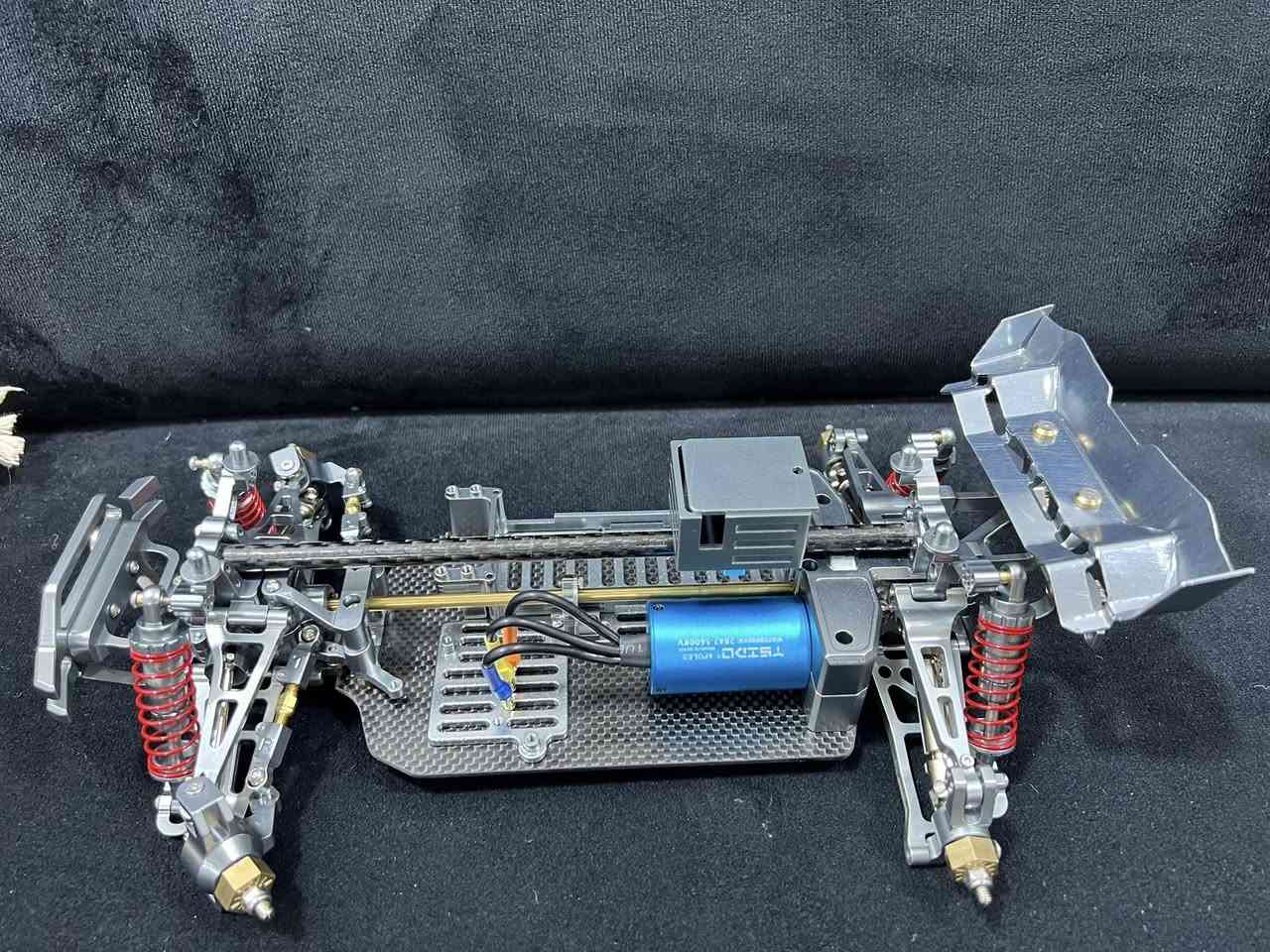 شباب شلونكم شاصي فول المنيوم وكاربون فول فول مع ريمونت وتايرات وايسي وباترري 3S بدون كفر السعر 200👍


**إذا كنت صاحب هذا الإعلان وتريد حذفه لأي سبب، رجاءا أرسل رسالة إلى الدعم الفني**