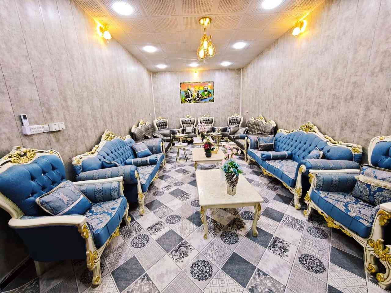 بيت للبيع حي الأعلام الزراعي خلف شركة الصقر السيراميك الشارع المرغوب بداية مدخل منطقه
شارع توه خلصو من خدماته الجهد الهندسي كامل خدمات ماي ومجاري وكهرباء مقرنص وبورد مولده باب بيت 
مساحه 300 متر طابو سند 25 مداور اسهام
بناء طابوك درجه اولى كونكريت مسلح
يحتوي على ٣ غرف
وصاله جبيره
وبراني
وحمامات عدد ٢ داخلي وخارجي
ومطبخ
وطارمه وطارمه خلفيه ايضآ

البيت يبياع البيت حسب رغبت المشتري بالاثاث او بدون الاثاث
السعر 160 مليون بدون اثاث ومع الاثاث يتم الاتفاق حسب الأشياء الي يرغب المشتري بشرائها مع البيت  والسعر قابل للتفاوض 
***********
