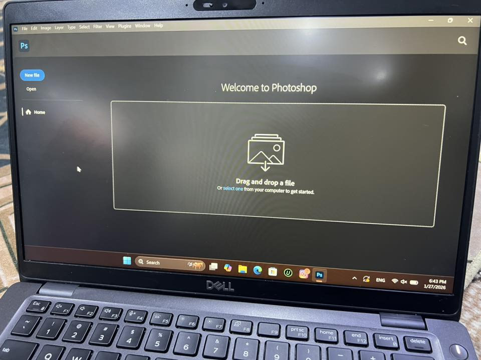 المواصفات:
• لابتوب DELL

 • المعالج: Intel Core i5 الجيل التاسع (فئة H – أداء عالي)

 • الرام: 8 جيجابايت قابل للتطوير 🔥

 • التخزين: 256 جيجابايت SSD قابل للتطوير 🔥

 • كرت الشاشة: Intel UHD Graphics (مدمج)

 • حجم الشاشة: 14 إنش

 • نوع الشاشة: غير لمس

 • لوحة المفاتيح: كاملة مع TrackPoint

 (*********** )قوي و ممتاز للطلاب الهندسه سعره 375

