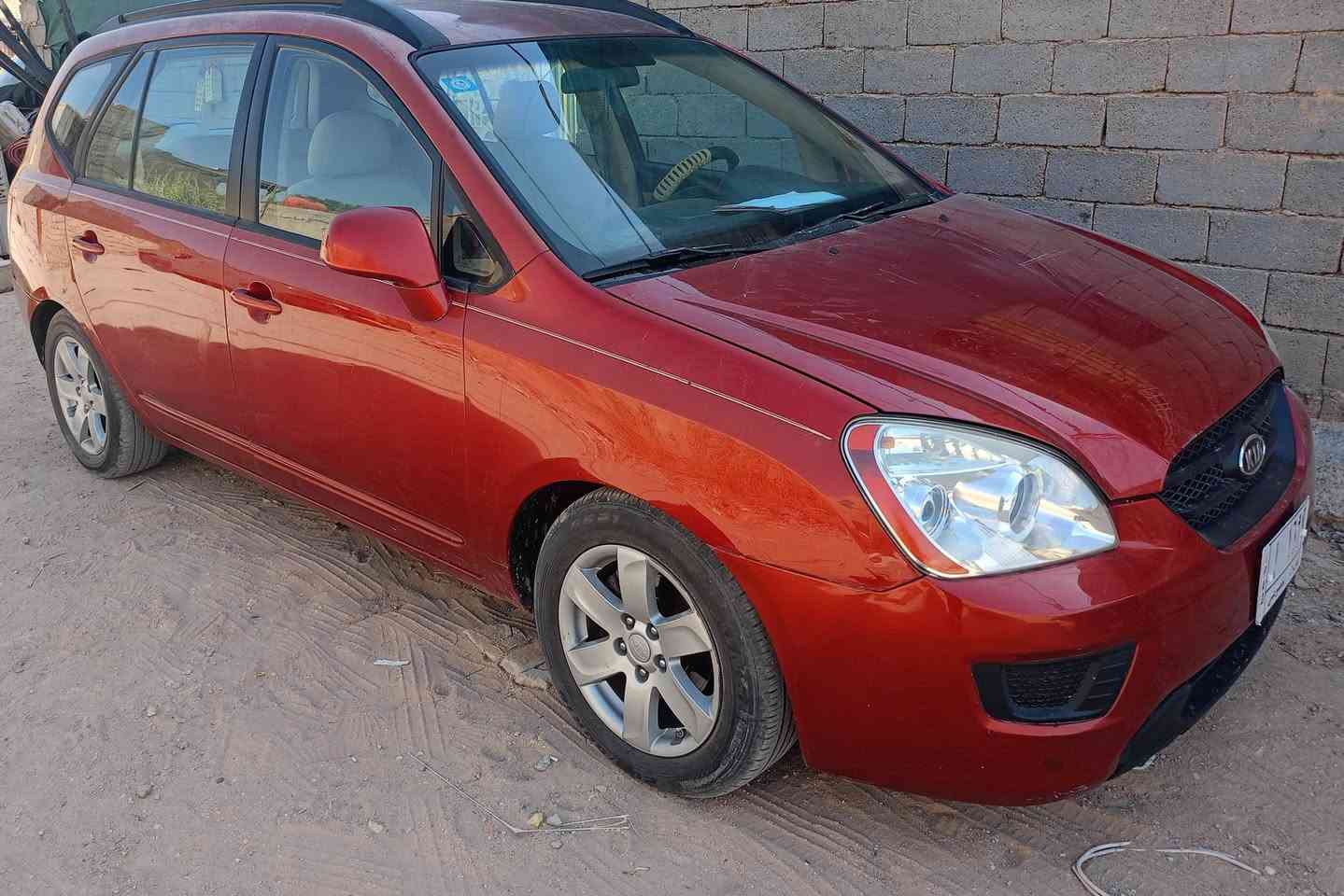 كيا راندو وارد امريكي 5 راكب 
موديل/ 2008
محرك 2700جاهزه وخير من الله 
تخم تاير جديد 
حداديه خير من الله 
رقم كربلاء الدولي بأسمي تحويل ثاني يوم 
بيع او مراوس 
سياره عائلية 
تبريد تدفئة قطعتين ثلج 
دواخل بيجي دوشمه  كشنات داخل جديده ارضيه جلد 
تحكم سرعه مري 
سياره بانزين ودهن  وين مايعجبك ترايك 
بيه صبغ البنيد اثر جراد 
والحادث باب الجنطة فقط وبيه شخوط ورصعات والباقي خير من الله شوفت عينك وتجي وتشوف بعينك وتفحص افظل الك واللي 
ملاحضه :
سونارهه موجود عندي من تخابرني ادزه الك واتساب 
السعر 120 بيه مجال قليل حك الجيه 
***********
العنوان كربلاء

