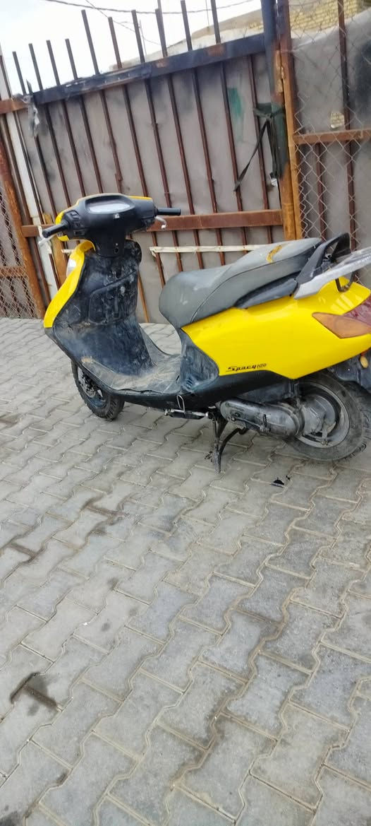 سبيسي ياباني نضيفة ناعمة مكينة مامبدل بيها شي  مامفتوحة  ***********
