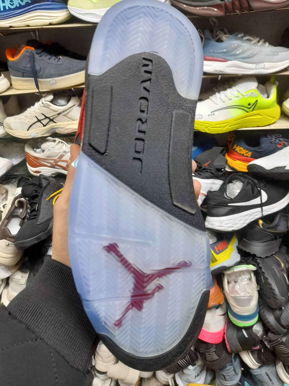 اهلا وسهلا بكل المتابعين 
قطع ماركات اوربية عالمية  شرط اورجينال 
احذية بالة  رياضية وانيقة  وخفيفة  وجديدة 👟👟👟
للتواصل معنا اخذ صورة للقطعة والعنوان عبرة الواتساب *********** على الصفحة يوجد توصيل إلى جميع المحافظات 🚛🚛🚛🚛🚛
والسعر على الخاص
  نظافة  القطع مئة بالمئة السليمانية, العراق
