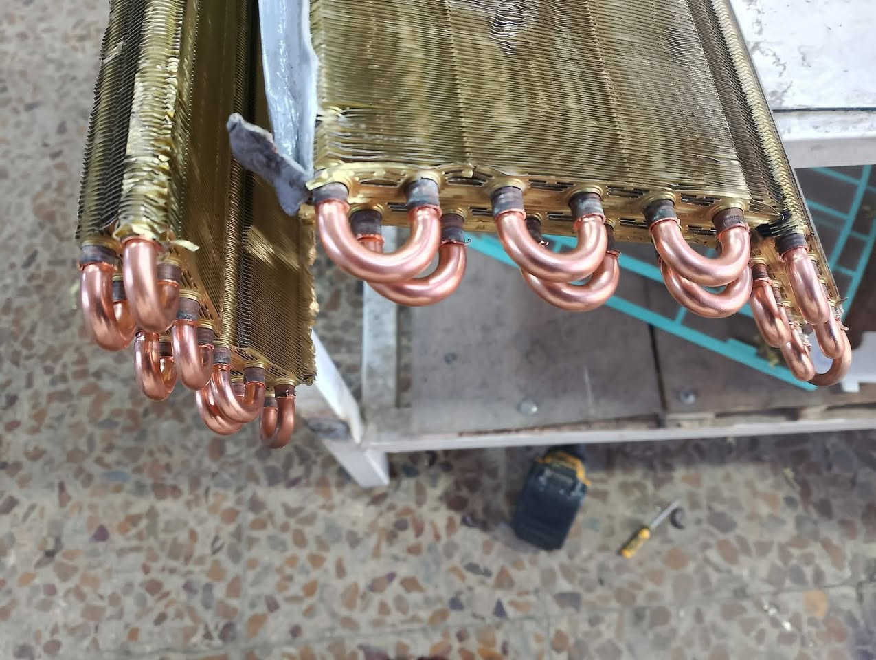 السلام عليكم ورحمه الله وبركاته
تعلن خدمات حيدر للتبريد عن توفر كافه قطع غيار اجهزه التبريد 
تصليح ثلاجات. مجمدات برادات ماء عارضات  سبالت مكيفات 
أنسب الاسعار  وضمان موسم كامل 
صيانه راديترات كافه انواع السبالت 

تبديل يوات  اصليه نوع ثقيل  ضمان موسم كامل 
تبديل ماطورات  سبالت ومكيفات. ضمان موسم 
معالجه فصله المكيفات بارتفاع درجه الحراره 
تبديل بولبرنات  فانات  اصليه 
كافه قطع غيار اصليه وضمان موسم 
متوفر غاز اصلي 
العنوان الحديد المدخل الاول 
خدمات حيدر للتبريد  
***********
