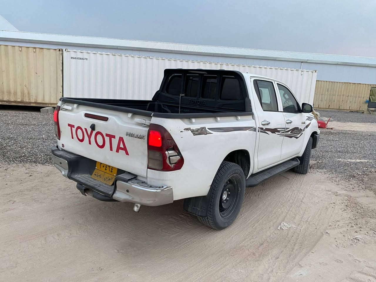 السلام عليكم

هايلوكس كاز فورويل موديل 18
كير اوتوماتيك
مكان بصرة القبلة

لسيارة خليجية
حالة السيارة جيدة
محرك كير مكفولات تجي وتفحص براحتك
حدادية الامامية 80%
دواخلها كلش جيدة
رقم سليمانية باسم كردي سنوية منتهية
شاشة اندرويد
كامرة خلفية 
نظام قيادة ECO / PWR
تبريد تدفئة جاهزات

لسيارة بيها طخة بلبدي صفحة العبري خلف لبك لايت ومكحلها وتاركها باقي لبدي كفالة فقط ملاحظات بسيطة مثل اكو خسفة بلتكمة يم مراية السايق واكو بارد بسيط جدا لباب السايق

( ملاحظة البك لايتات مكسورات ابدلهن الك ما تاخذها هيج) 

لسيارة استخدام شخصي ايد وحدة ما متعوبة
بشكل عام حالتها كلش تمام هاي ثالث سنة عندي مرتاحة من كاز من فلاتر من تبديل دهن اصلي بشكل دوري ماكو تاخير ابد 

لشراي ما ارده واي استفسار لرقم موجود وممكن مراوس حسب لقناعة

***********

لسعر 250 وبيها مجال حك الرقم
