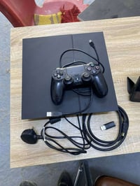 بلايستيشن 4 • موديل فت • مهكر