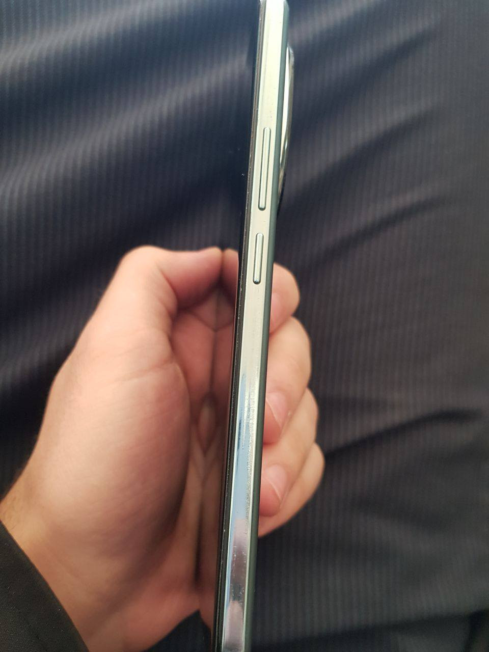 السلام عليكم

هونر 200 

ذاكرة / 256 كيكا

رام / 12 كيكا

سرعة شحن // 100 واط

شاشة اولد oled هرتزية 120HZ

جهاز فوول نظافة بالشرط استعمال شخصي

بدون ملحقات فقط غلاف للموبايل

السعر // 300 الف وبيه مجال او مرواس مع جهاز أقوى 

رقمي / *********** متواجد على الخاص 

موجود توصيل لاي محافظة
