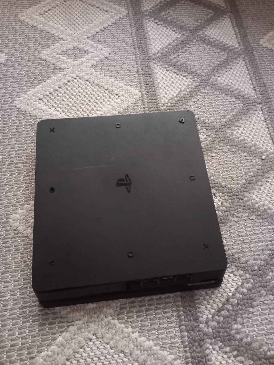 بلي فور سلم نضيف النضافه90%وياه 4اقراص ريدد جيتي اي كادفور راكنورك  جيتي اي سعره 10والكاد فور 20والريدد 15
وسعر البلي 250وبي مجاب بسيط ويه كامل ملحقاته مساحه 500جيجا وبس جوستك  واحد يشتغل والثاني طابله مي وخربان تكدر تصلحه البلي ما مفتوح وبس مدخل HDMI 
جان خربان واني صلحته والبلي لك ستيكر ما مفتوح مثل ما موجود بل صوره للتواصل0772237365 واتساب


**إذا كنت صاحب هذا الإعلان وتريد حذفه لأي سبب، رجاءا أرسل رسالة إلى الدعم الفني**