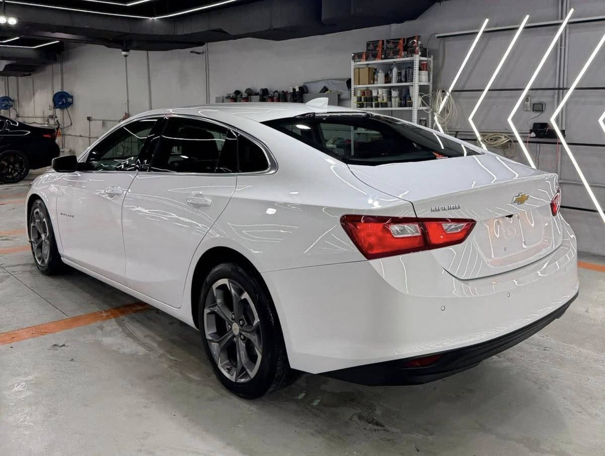 ماليبو 2023 بدون صبغ 
السعر اكتب رقم 1 ويجيك رد ذاتي
المواصفات LT 
كشن كهرباء 
بصمة 
شاشة 
كامرة دوارة 
تدفئة كشنات  
لد نهاري 
بدون صبغ  رقم الشاصي والصور مرفقة مع الصور 
عنوان السيارة اربيل شركة حسين عبدالكريم قرب فرع الشحن 
للاتصال ..***********..***********
