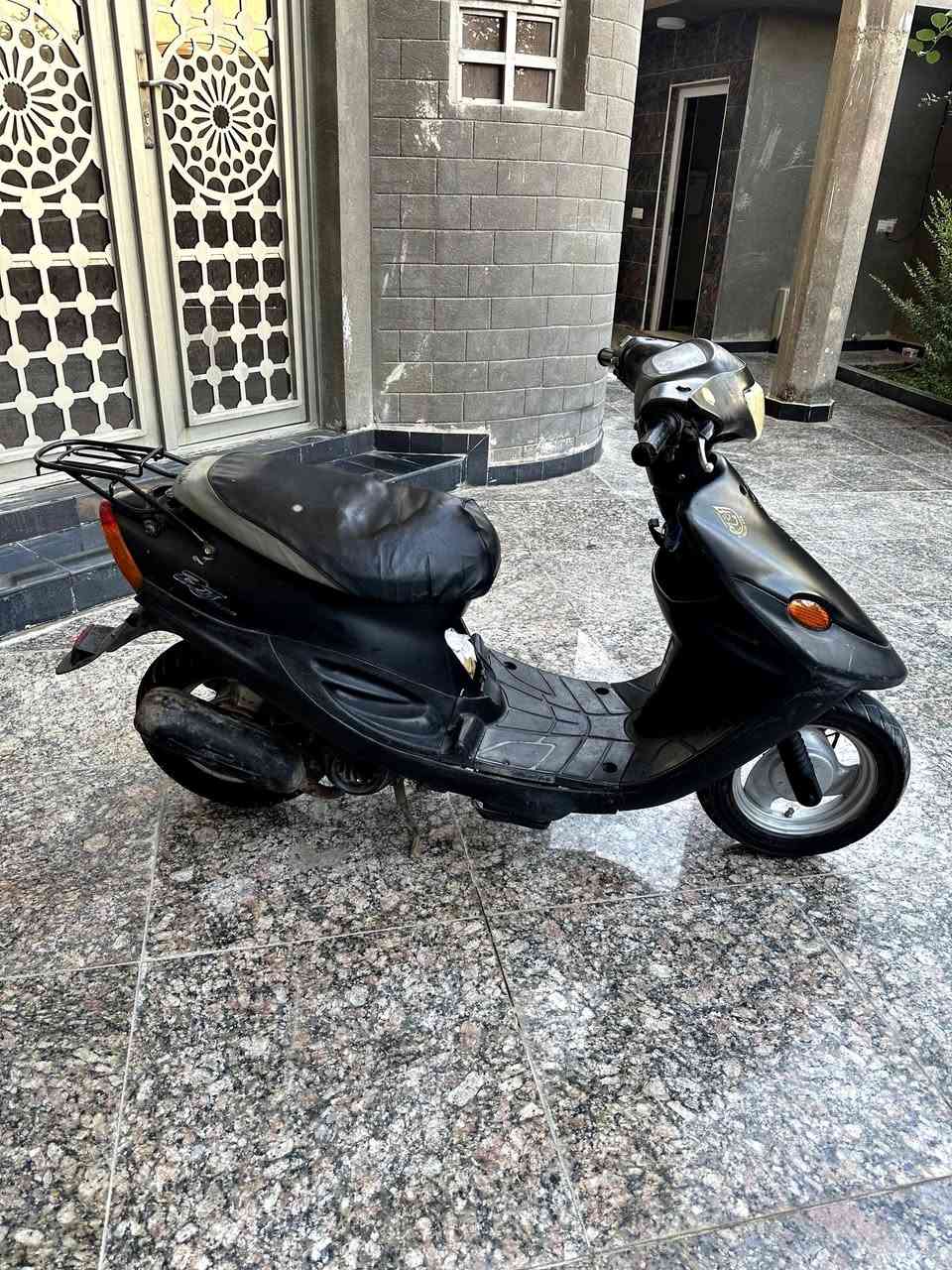 🔴بيجي 9 زروف مرتبه وحلوه نكره هندر اشاير بكلايت  ولايت سعره 200 الف سوق الشيوخ ***********🔴
