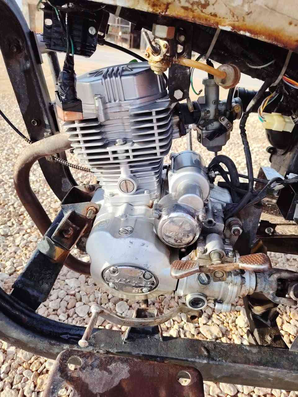 عمي سلام عليكم ستوته امتيار للبيع مديل 2011 مكينه بجيس 25 اكسن جمره جديد شاصي وركبه مكفول بيه خياس قليل كلش  مكان نجف مشخاب الشىراي بي خير ويدال هاذه رقمي ***********
