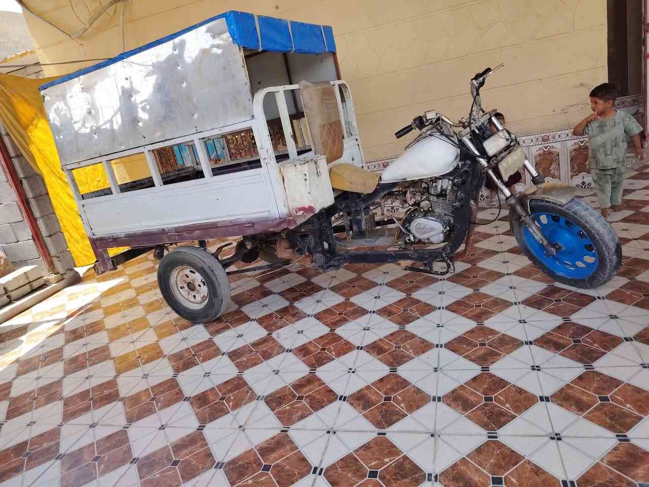ستوته البيع  دوات  شاصي جمره نضيفه لا لحيم وله شي بدي نضيفه كهربائية شغال عوزهن بس ربط اكسن لطش محرك امتيار خير من الله السعر ب 600 بيها مجال مكاني بلي منصور رقمي ***********
