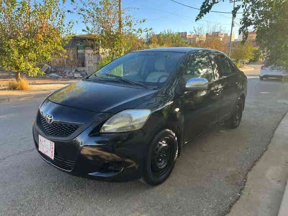 یارس 2009
بڕاوەی دوبەیە
گێڕ ئۆتۆ ماتیک 
دەبڵ گێچ و جام کارەبا و پێنج کەلە و ناوزەرد
چوار تایەی تازەیە 
هیچ لێدراوی نیە 
هەموو گیانی بەشەرت 

سعری 35 
***********
