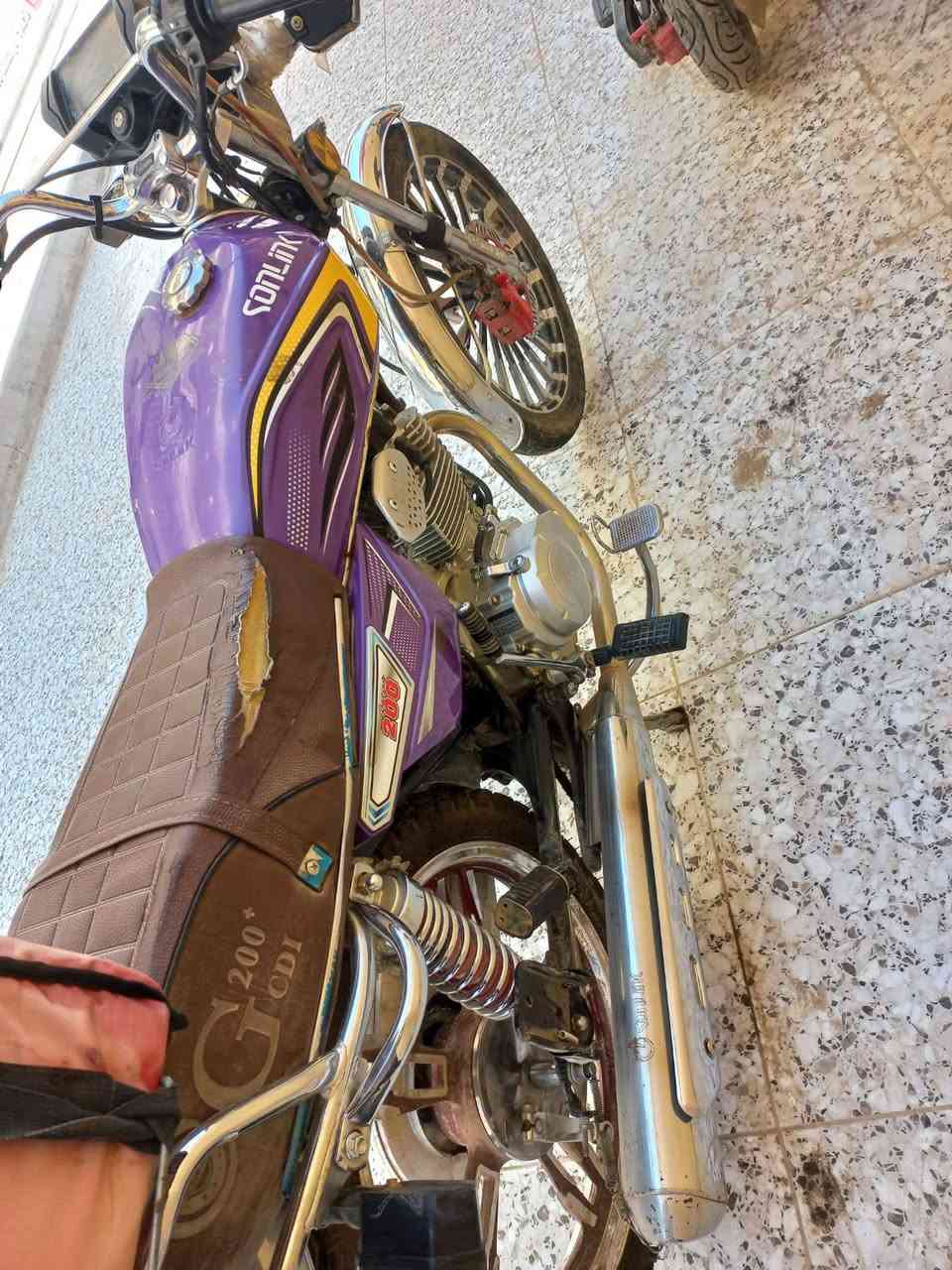 دراجة سيفان 24 محرك 200
السعر 750 المكان تكريت


**إذا كنت صاحب هذا الإعلان وتريد حذفه لأي سبب، رجاءا أرسل رسالة إلى الدعم الفني**