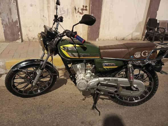 دراجه للبيع موديل 2024لوووك نضيفه حيل لون زيتوني محرك ناعم مامفتوح للبيع 825 وبيها مجال مال جناي للاتصال***********
