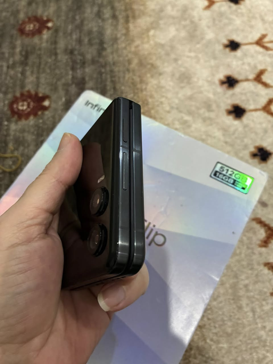 انفنكس زيرو فليب 512
نظافه 💯 ملحقاته كامله داخل الضمان

ذاكره 512 رام 16

فقط الكامره الاماميه بيها غواش قليل

سعر 235 الف قفل

بيع ففط بغداد حي الجهاد الاطباء

‭0775 634 7611‬
