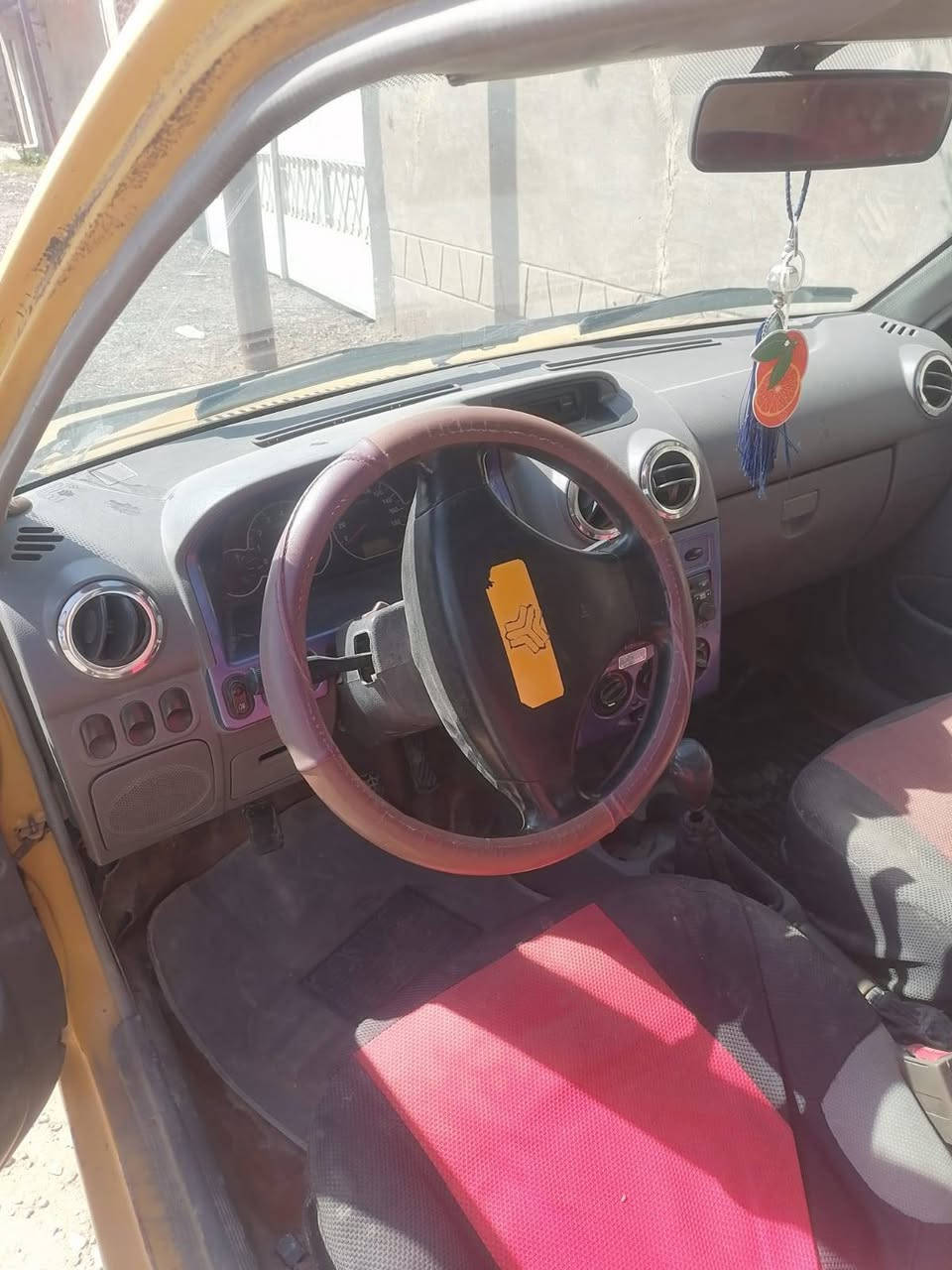 السلام عليكم. سايبه موديل ٢٠١١ بغداد/ بلاديه حلوه السيارة خير من الله
مكينه جديده كير نضيف صدر جديد تتبريد ثلج كهربائيات كله تمام/انريد تحويل. سعرهه ٢٦ وبيهه مجال 
مكانهه بابو غريب ابو منيصير ***********
